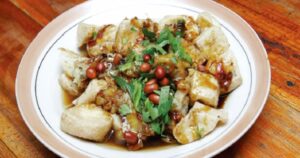 wisata kuliner khas solo Tahu Kupat Pak Brewok