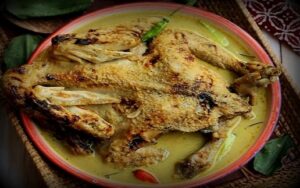 Makanan Khas Jawa Timur lodho ayam